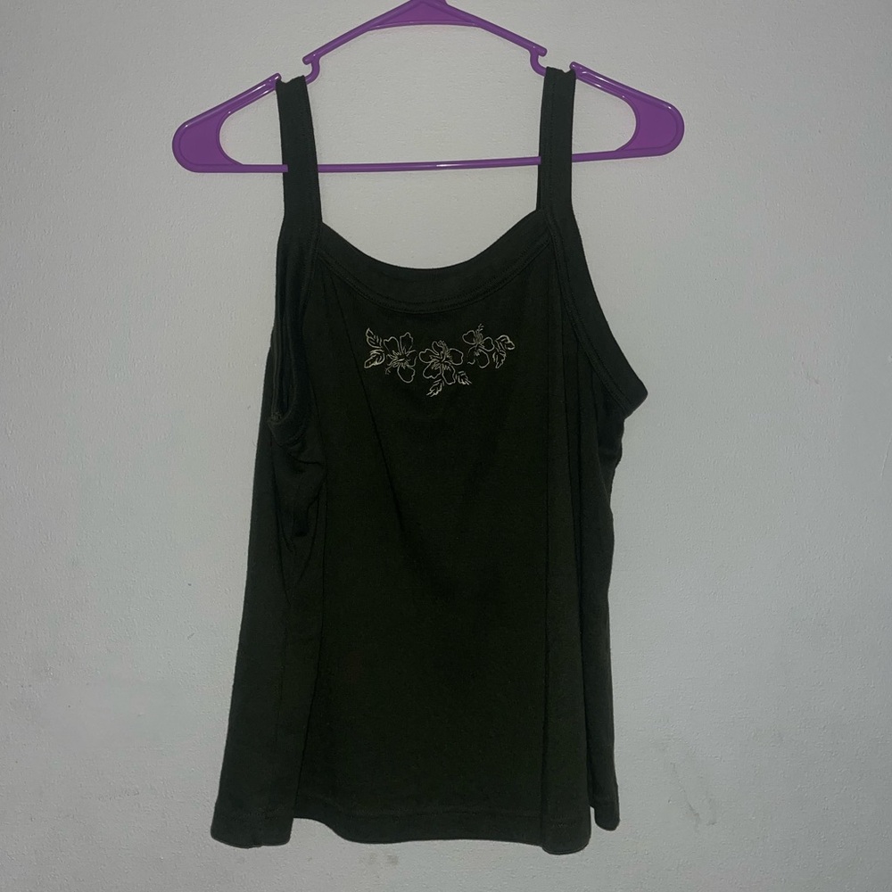 Women’s fashion bug green tank top